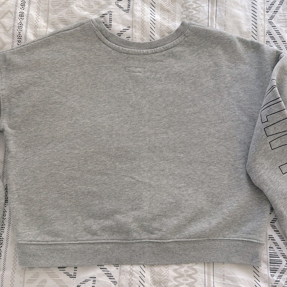 Aeropostale New York Gray Long Sleeve Cropped Sweatshirt, size XS - Picture 2 of 7